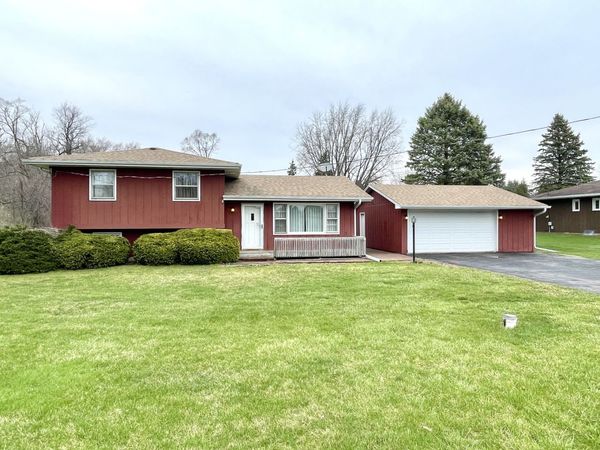 38w480 McDonald Road, Elgin, IL 60124