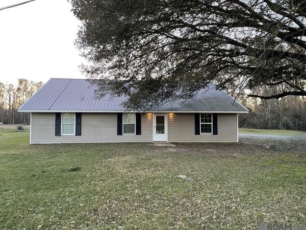 19077 Willie Ln, Livingston, LA 70754