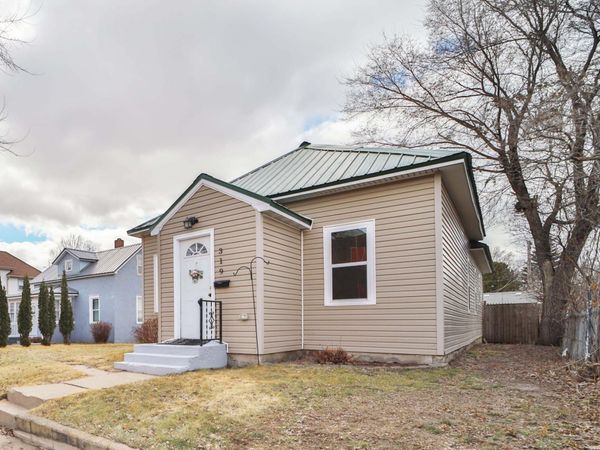 319 2nd Street NE, Staples, MN 56479