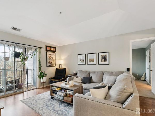 1634 Waterford Drive E, Edison, NJ 08820