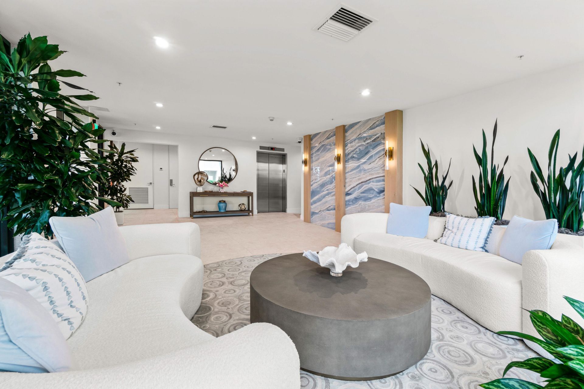 5460 N Ocean Drive, Unit 5b, Singer Island, FL 33404 Photo