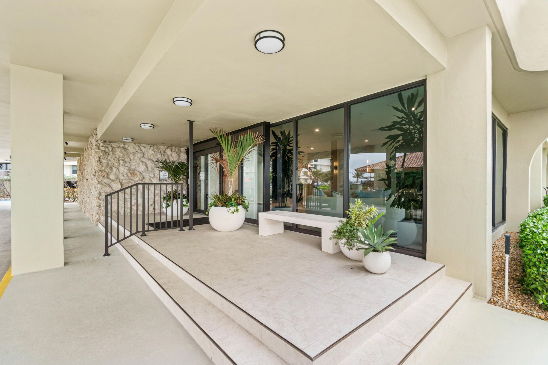 5460 N Ocean Drive, Unit 5b, Singer Island, FL 33404 Photo