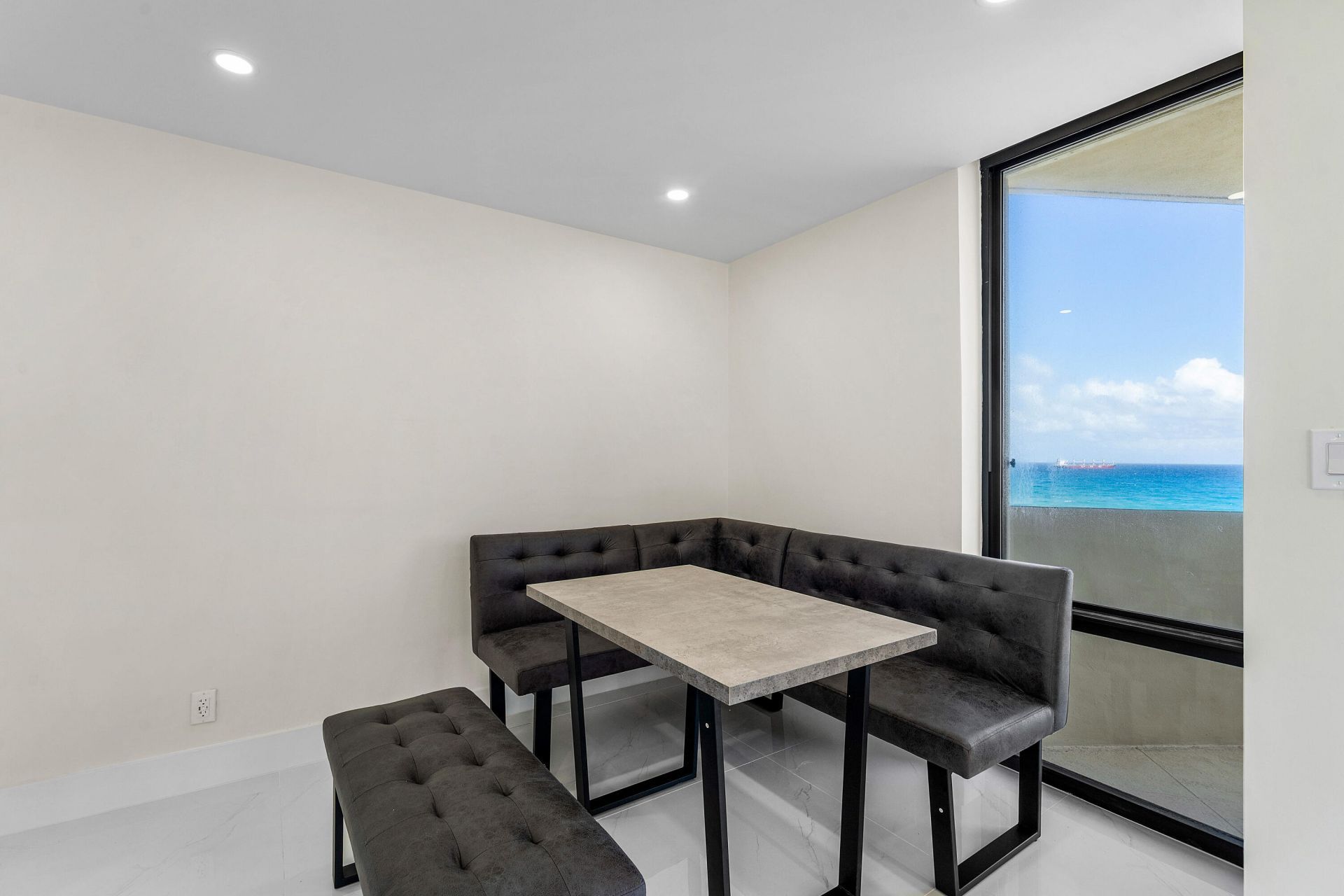 5460 N Ocean Drive, Unit 5b, Singer Island, FL 33404 Photo