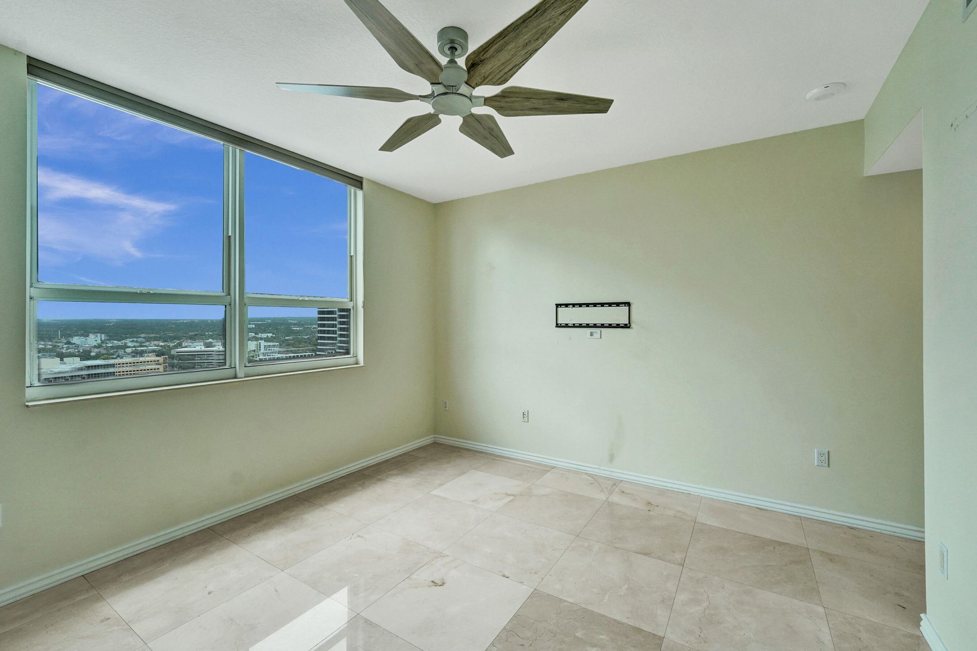 350 SE 2nd Street, Unit 2480, Fort Lauderdale, FL 33301 Photo