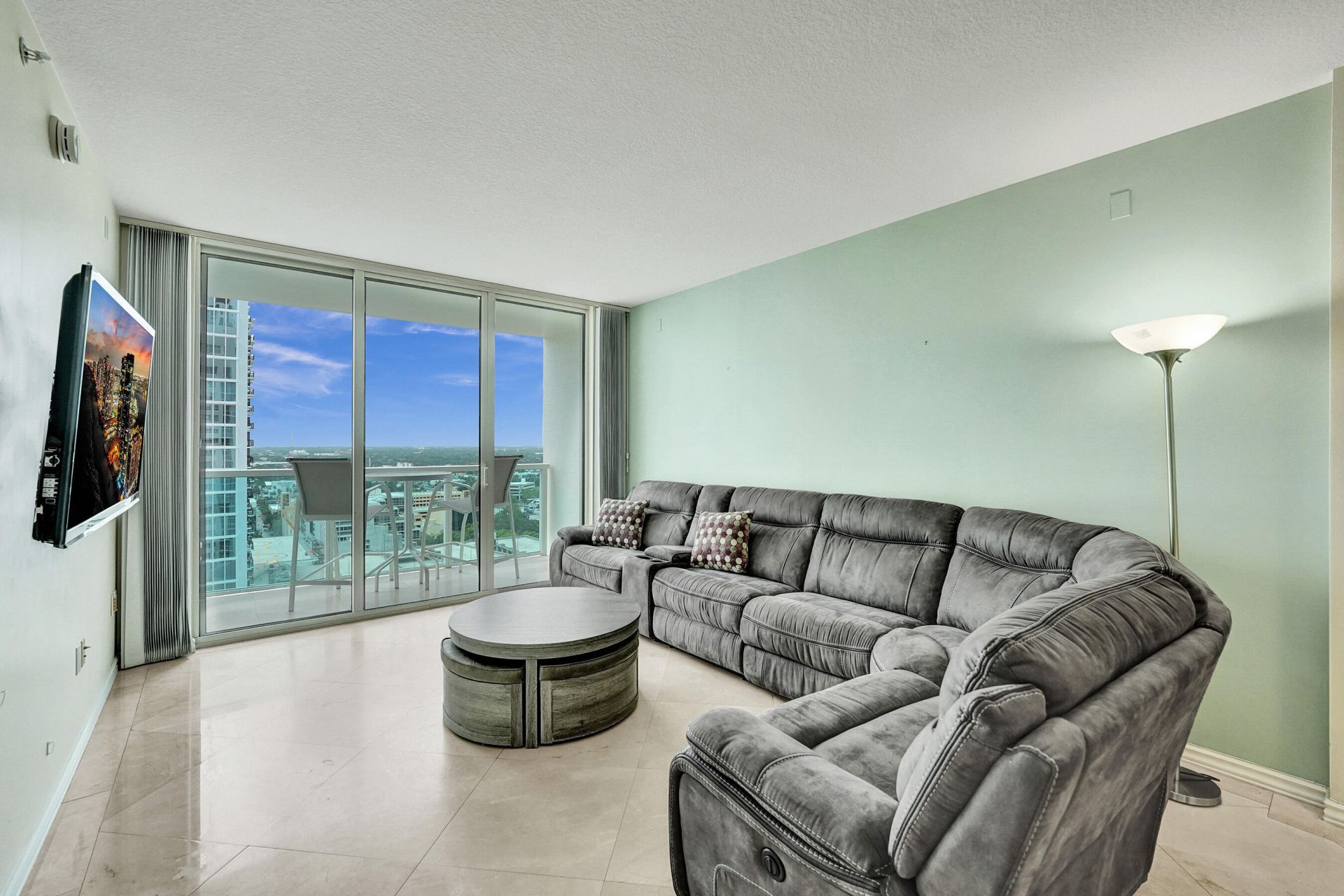 350 SE 2nd Street, Unit 2480, Fort Lauderdale, FL 33301 Photo