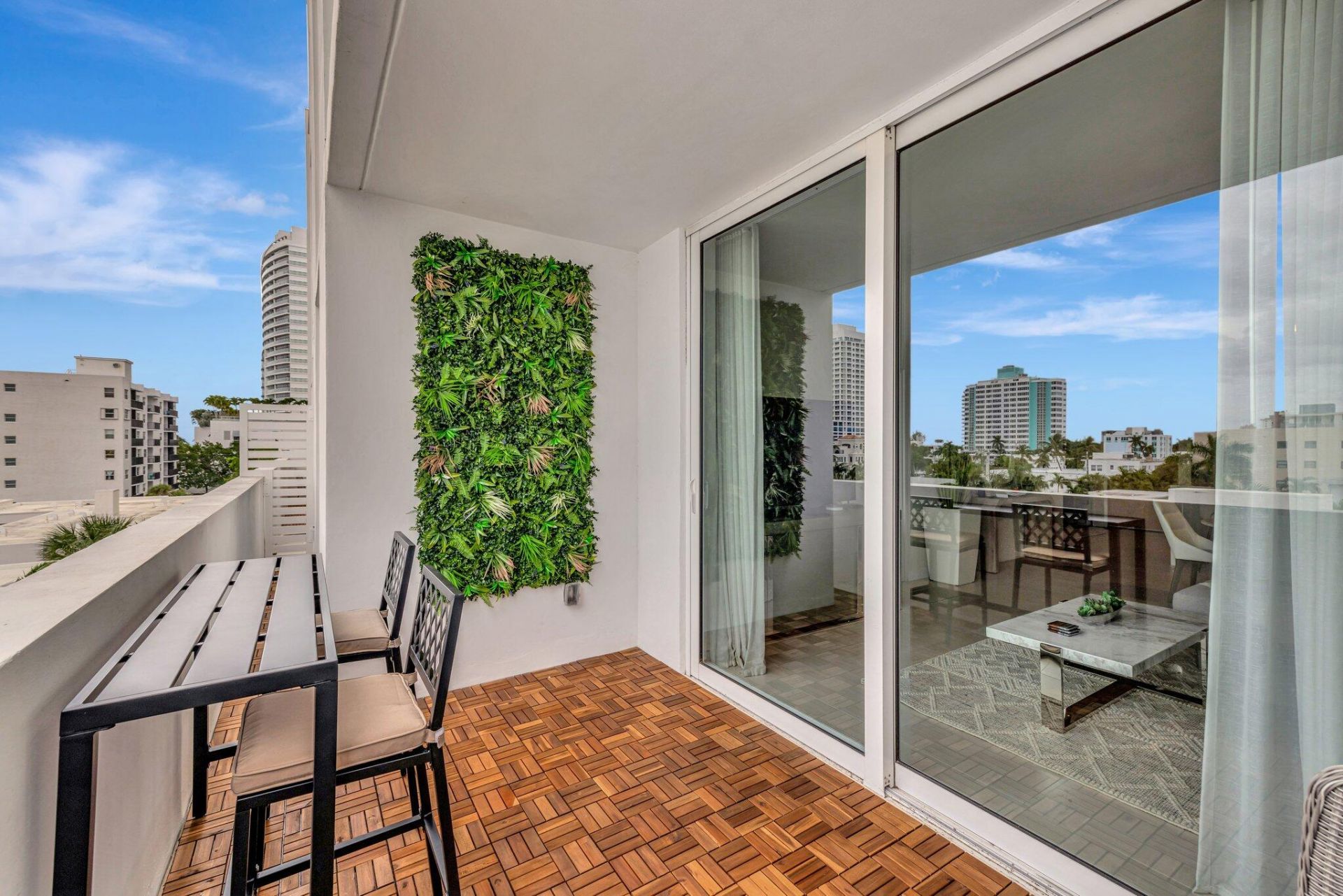 401 N Birch Road, Unit 409, Fort Lauderdale, FL 33304 Photo