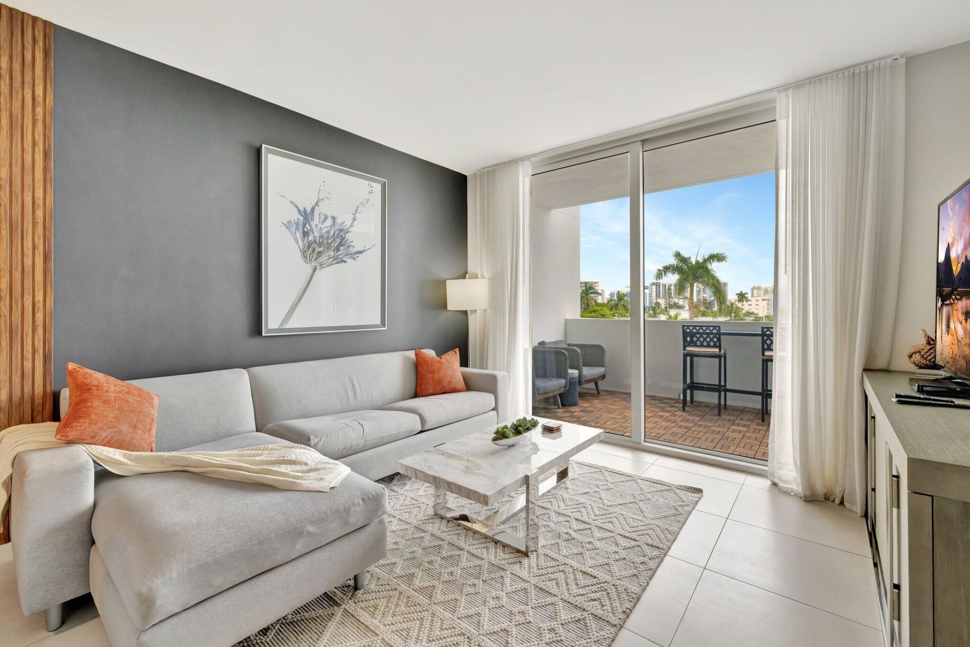 401 N Birch Road, Unit 409, Fort Lauderdale, FL 33304 Photo