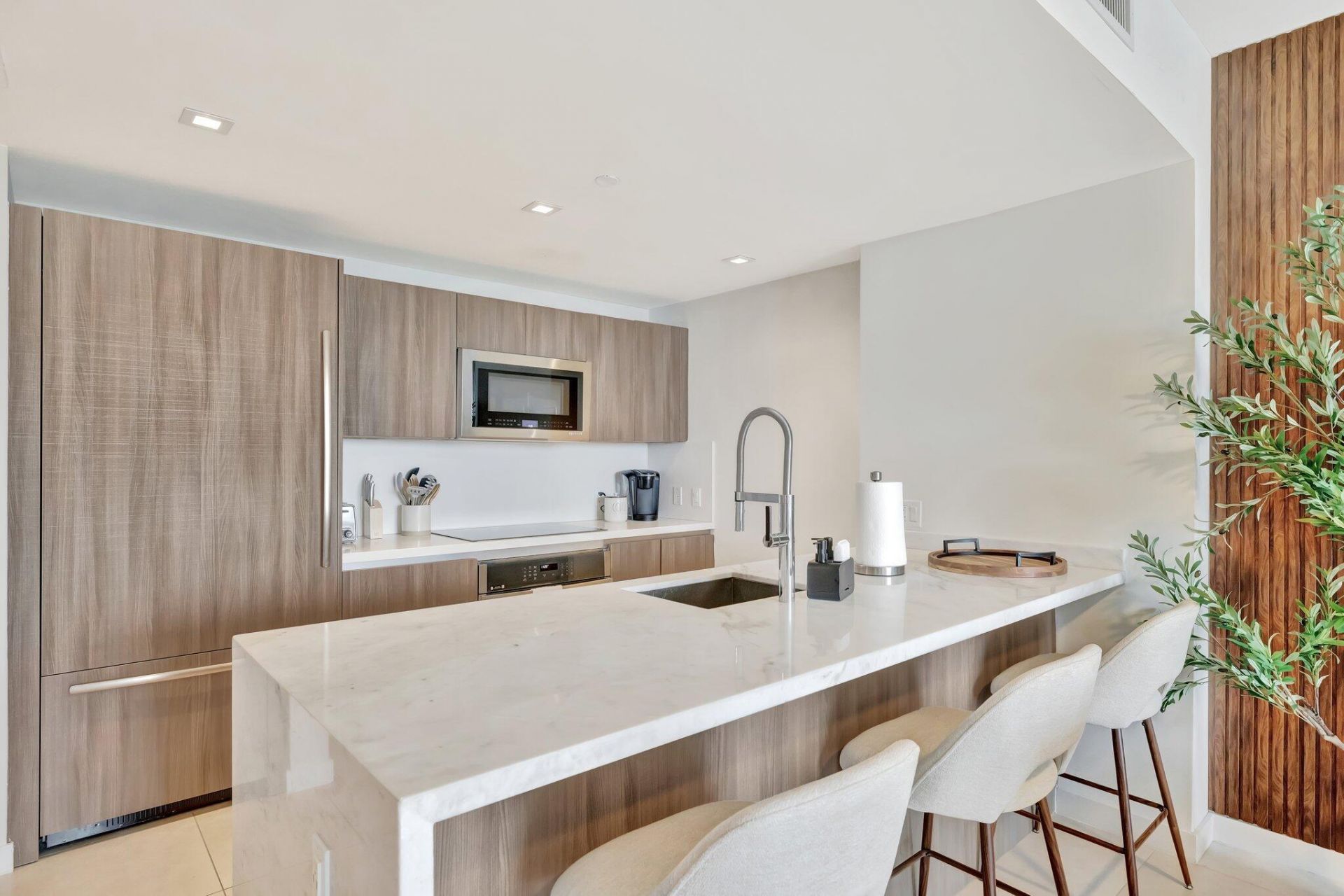 401 N Birch Road, Unit 409, Fort Lauderdale, FL 33304 Photo