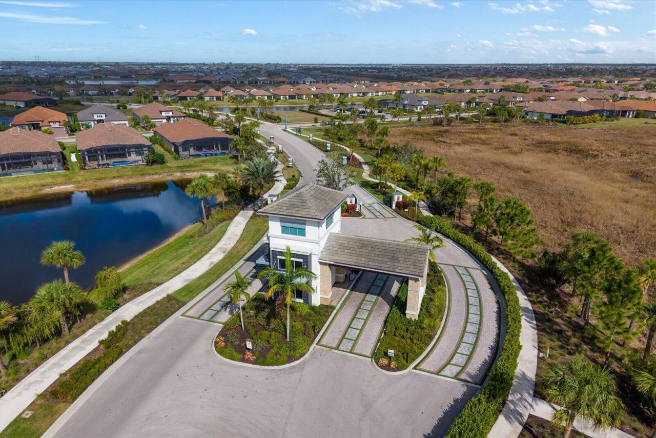 9959 SW Cloister Drive, Port Saint Lucie, FL 34987 Photo