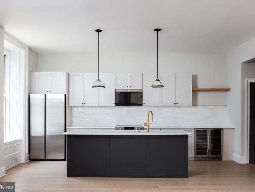 200 S Broad , Unit 821, Philadelphia, PA 19102 Main Photo