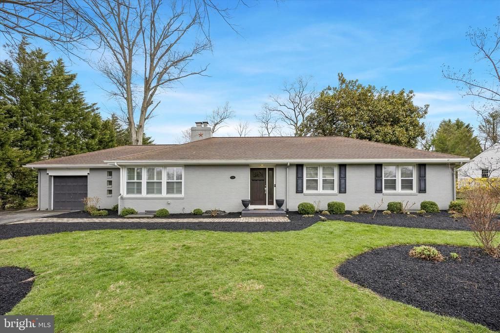129 Cambridge Drive, Wilmington, DE 19803 Main Photo