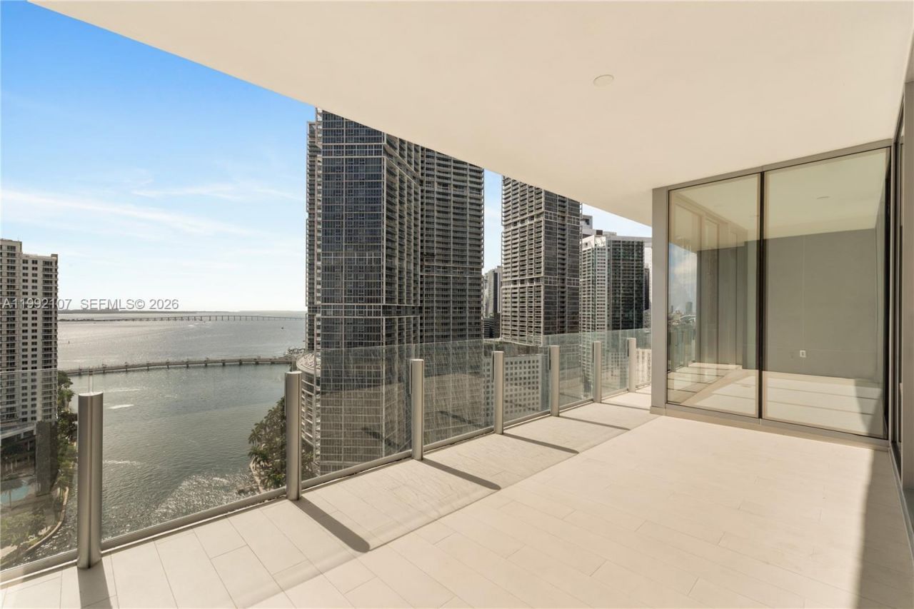 300 Biscayne Boulevard Way, Unit 2103C, Miami, FL 33131 Photo