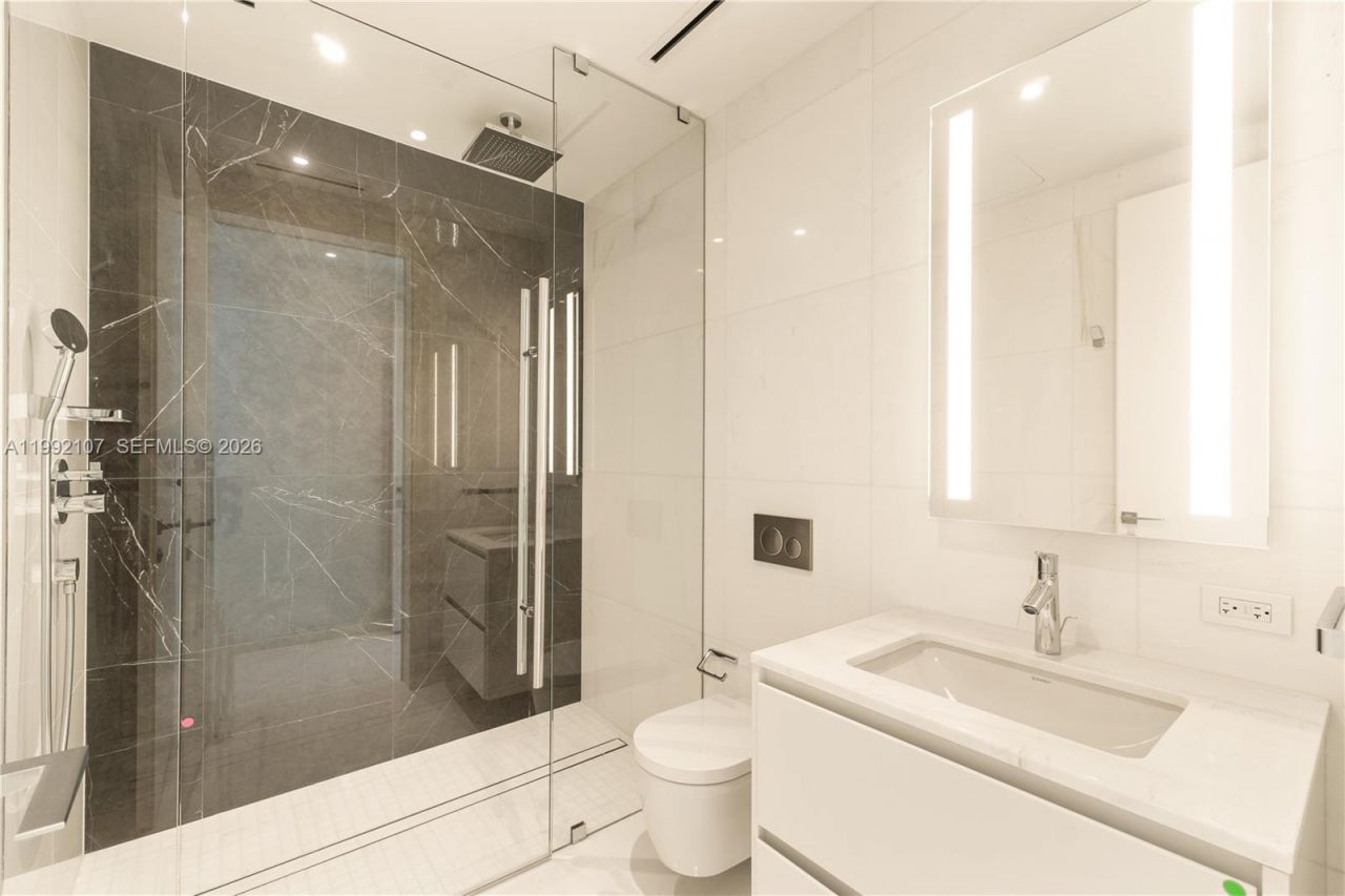 300 Biscayne Boulevard Way , Unit 2103C, Miami, FL 33131 Photo