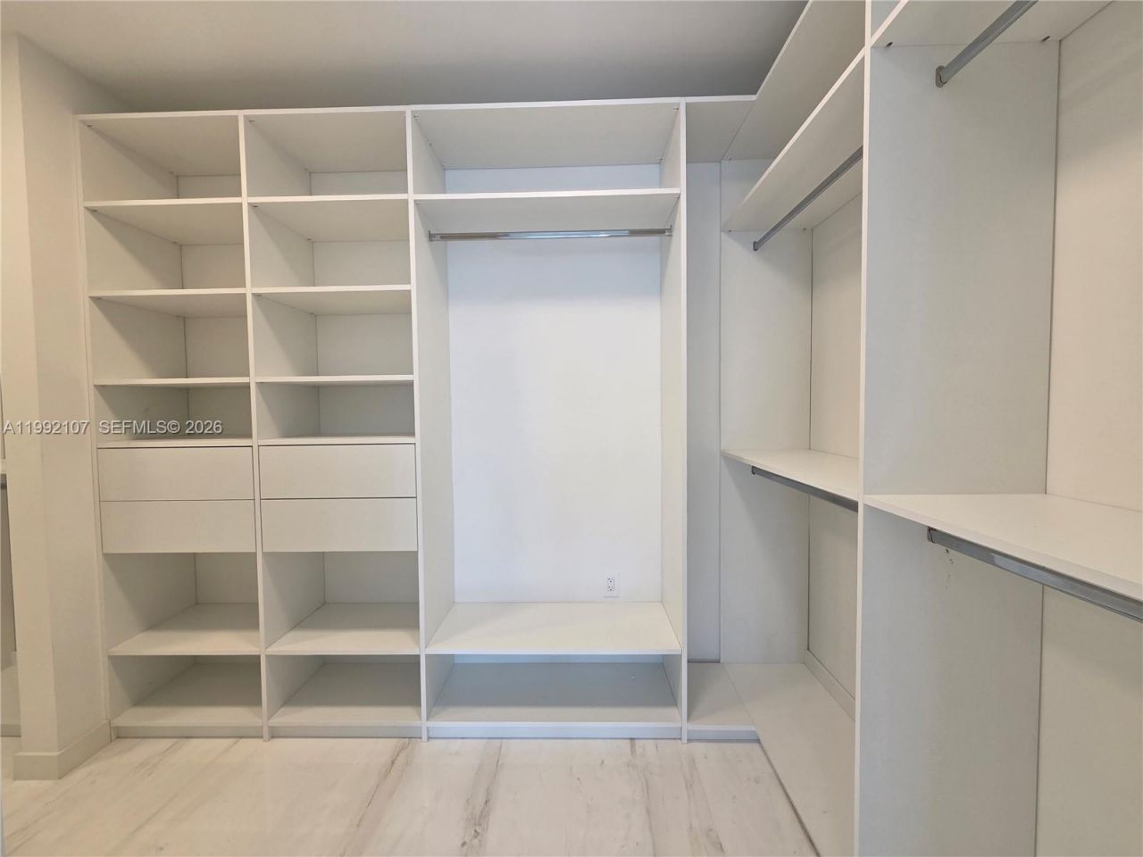 300 Biscayne Boulevard Way, Unit 2103C, Miami, FL 33131 Photo