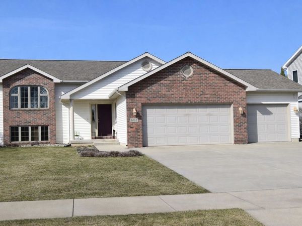 602 Stonehaven Drive, Sun Prairie, WI 53590