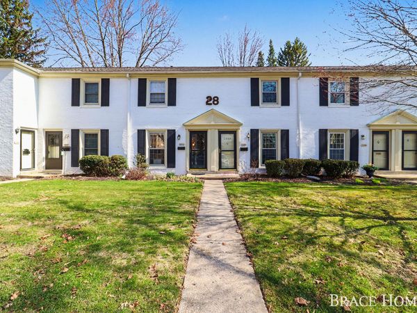 2466 Cranden Drive SE, Unit 246, Grand Rapids, MI 49506