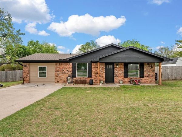 303 E Karels Drive, Robinson, TX 76706