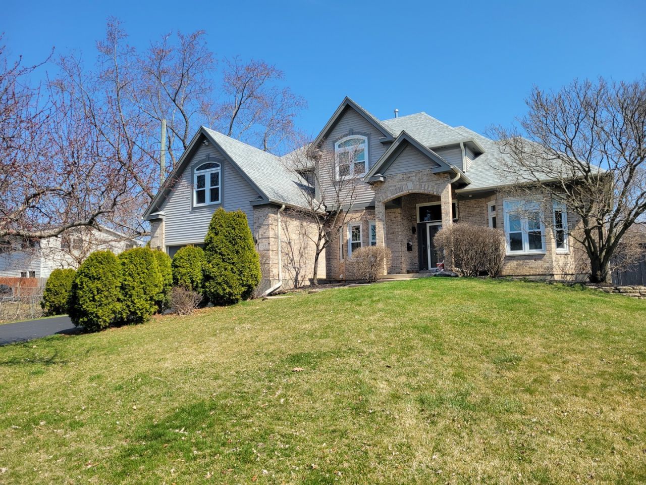 155 Lilac Lane, Wheeling, IL 60090