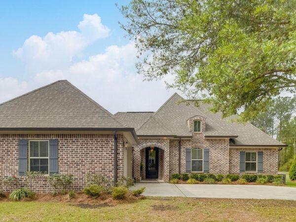 7055 Rolling Green Drive, Pass Christian, MS 39571