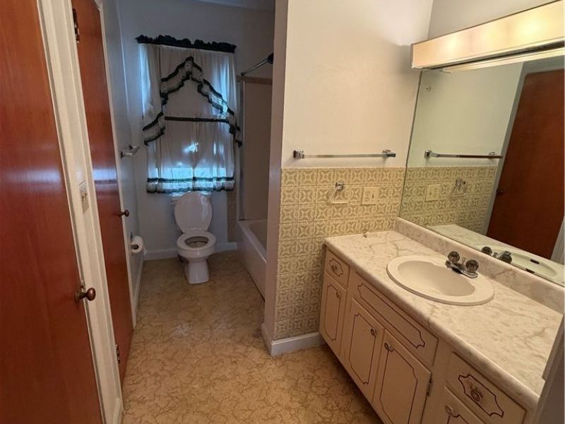 615 E 4th Street, East Liverpool, OH 43920 Photo 15