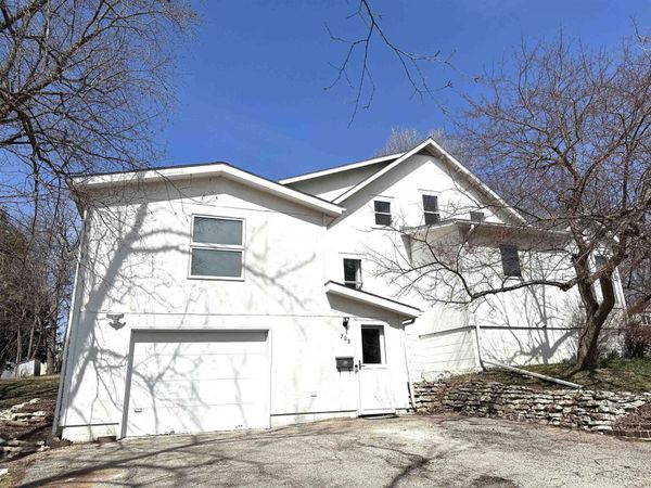 702 North Street, Decorah, IA 52101