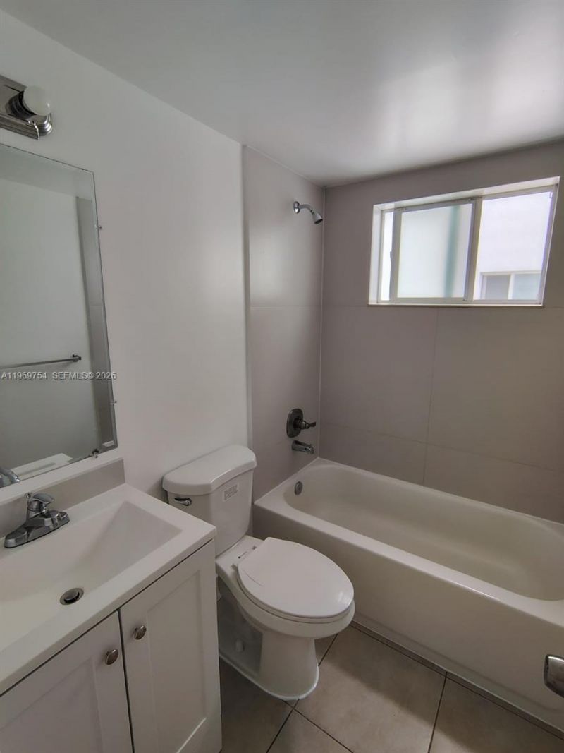 741 NW 60th St, Unit 3, Miami, FL 33127 Photo