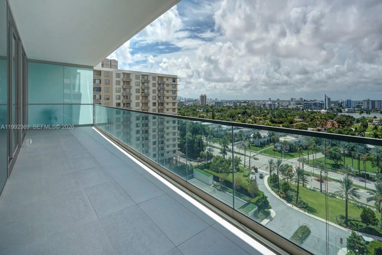 10203 Collins Ave, Unit 1005, Bal Harbour, FL 33154 Photo