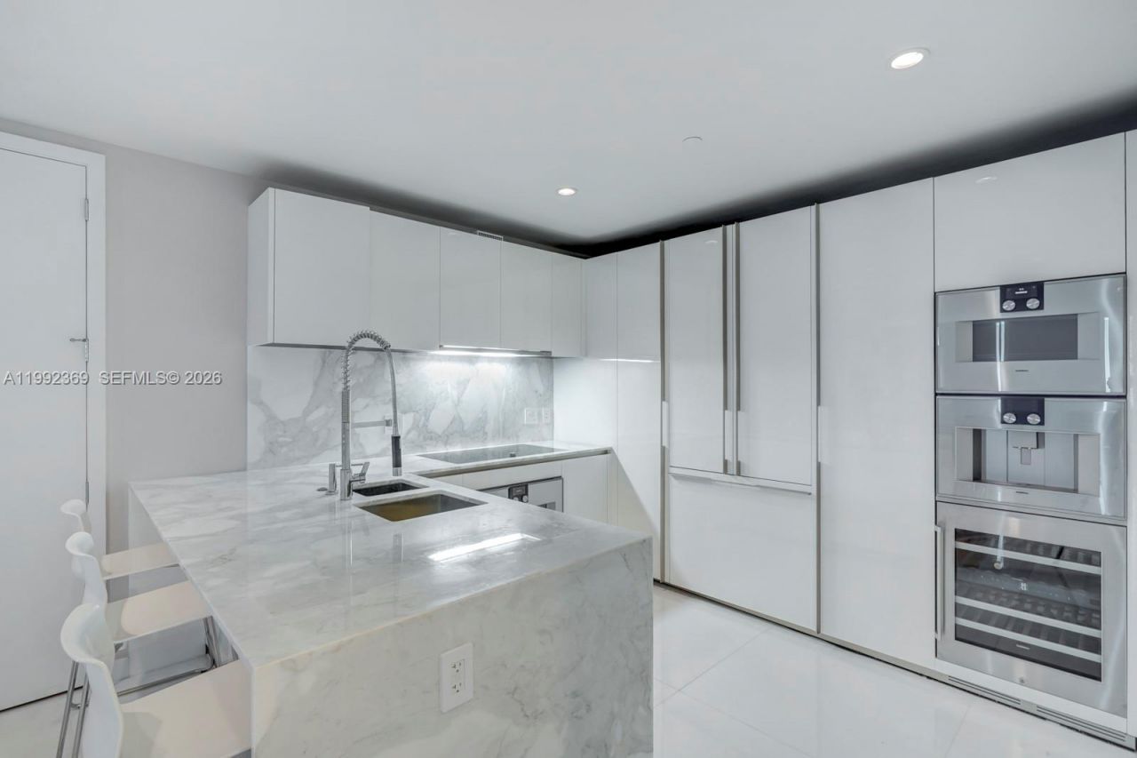 10203 Collins Ave, Unit 1005, Bal Harbour, FL 33154 Photo