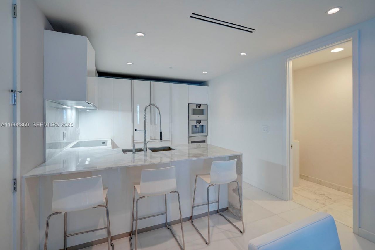 10203 Collins Ave, Unit 1005, Bal Harbour, FL 33154 Photo