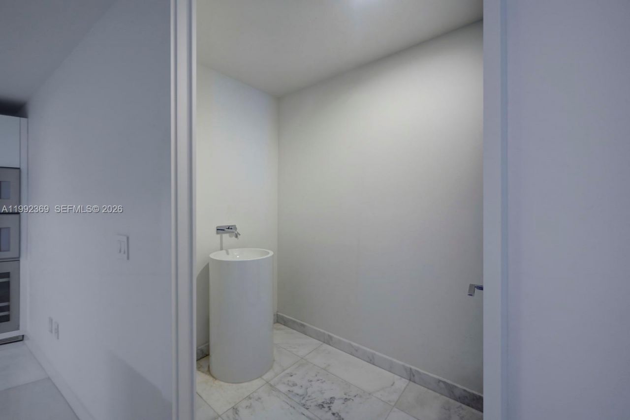 10203 Collins Ave, Unit 1005, Bal Harbour, FL 33154 Photo