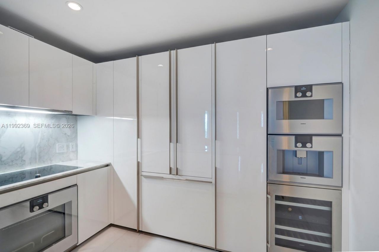 10203 Collins Ave, Unit 1005, Bal Harbour, FL 33154 Photo