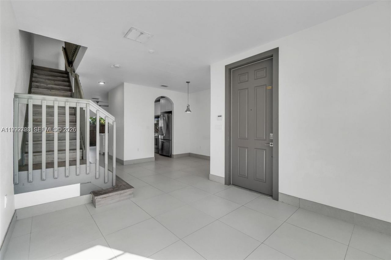 1720 NE 33rd Ave , Unit 104-5, Homestead, FL 33033 Photo