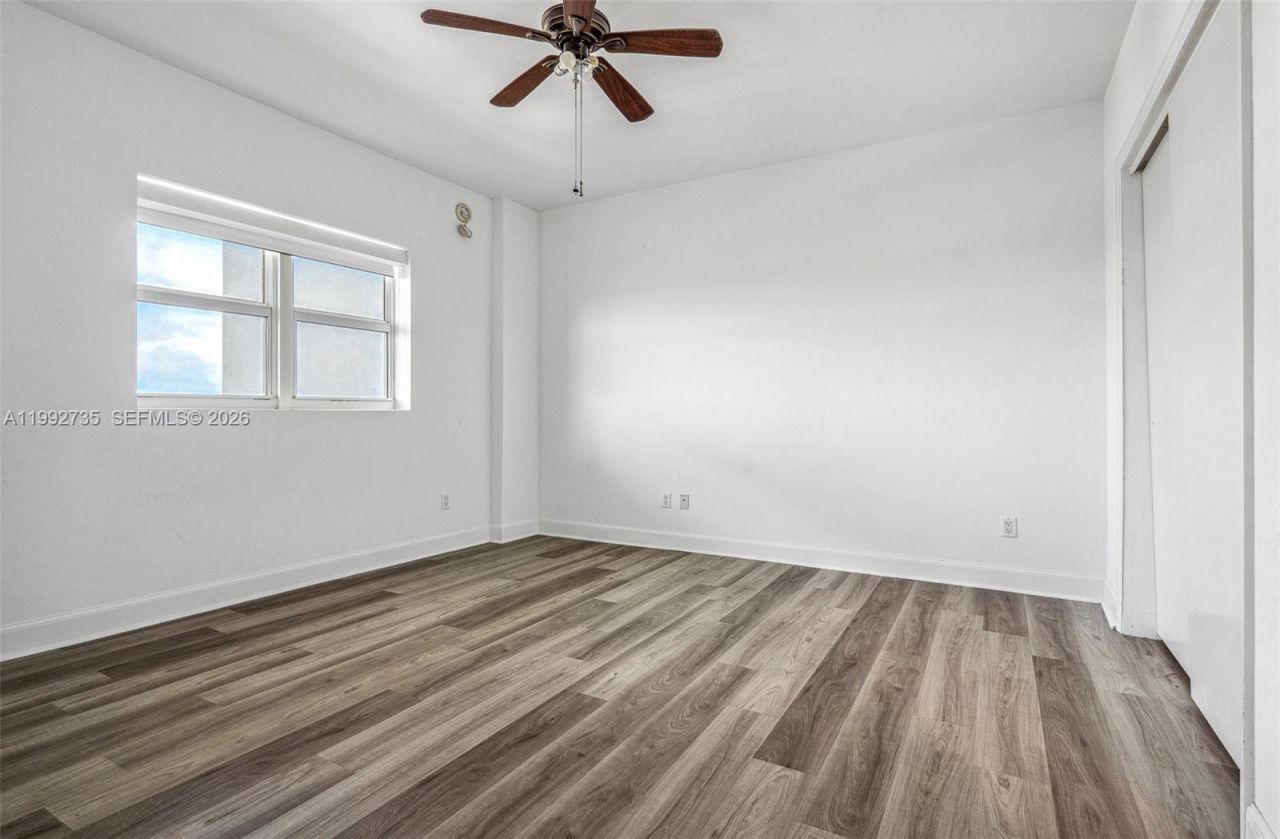 14951 Royal Oaks Ln , Unit 1706, North Miami, FL 33181 Photo