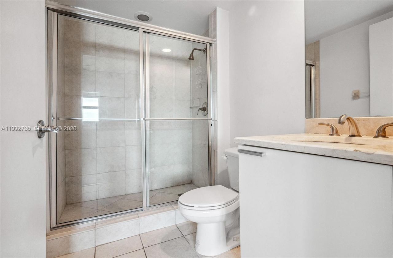 14951 Royal Oaks Ln , Unit 1706, North Miami, FL 33181 Photo