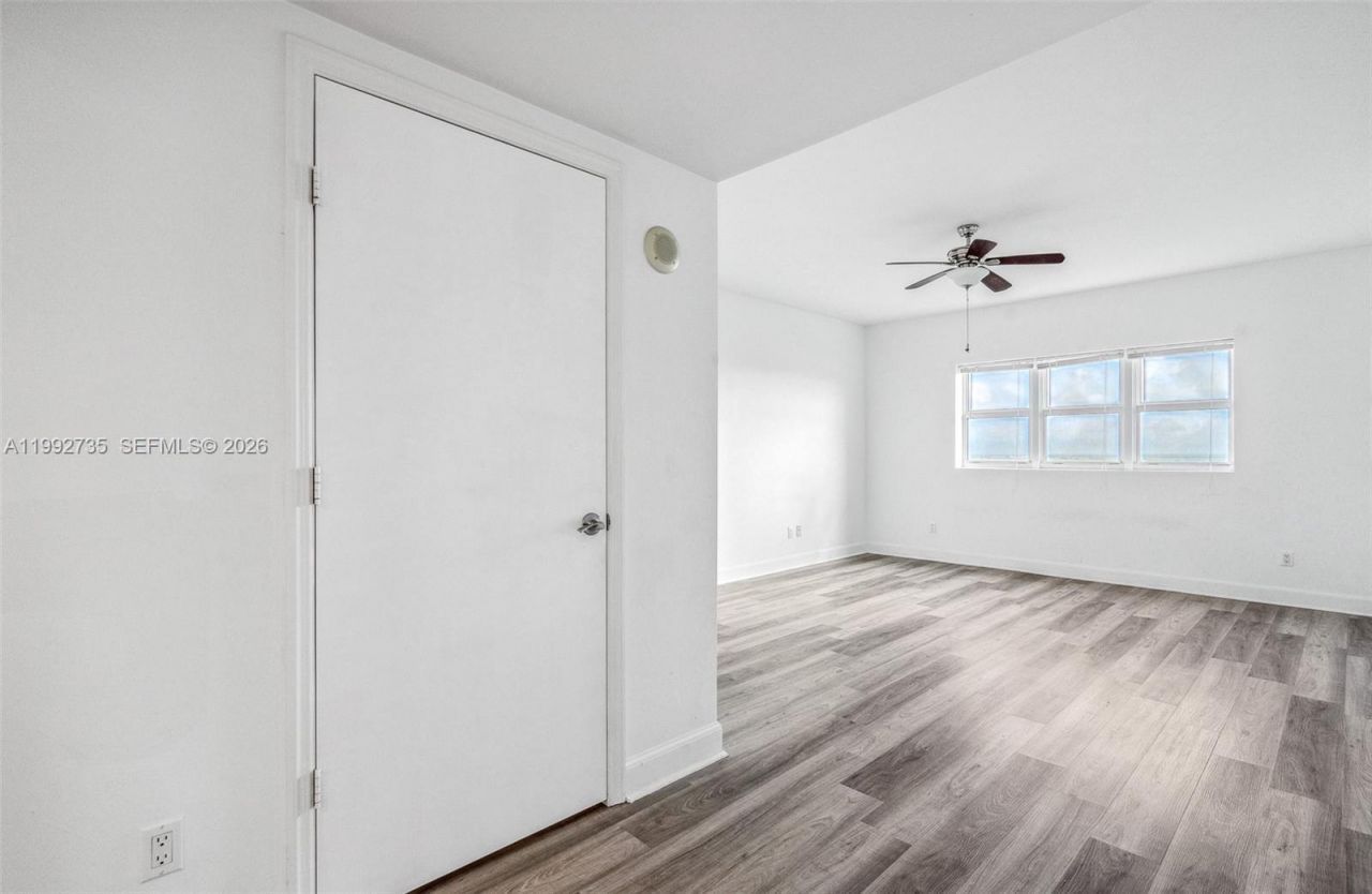 14951 Royal Oaks Ln , Unit 1706, North Miami, FL 33181 Photo