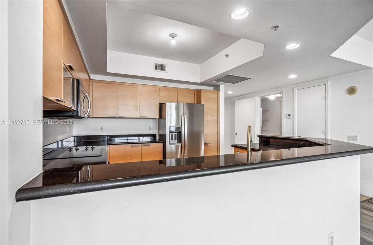 14951 Royal Oaks Ln , Unit 1706, North Miami, FL 33181 Photo