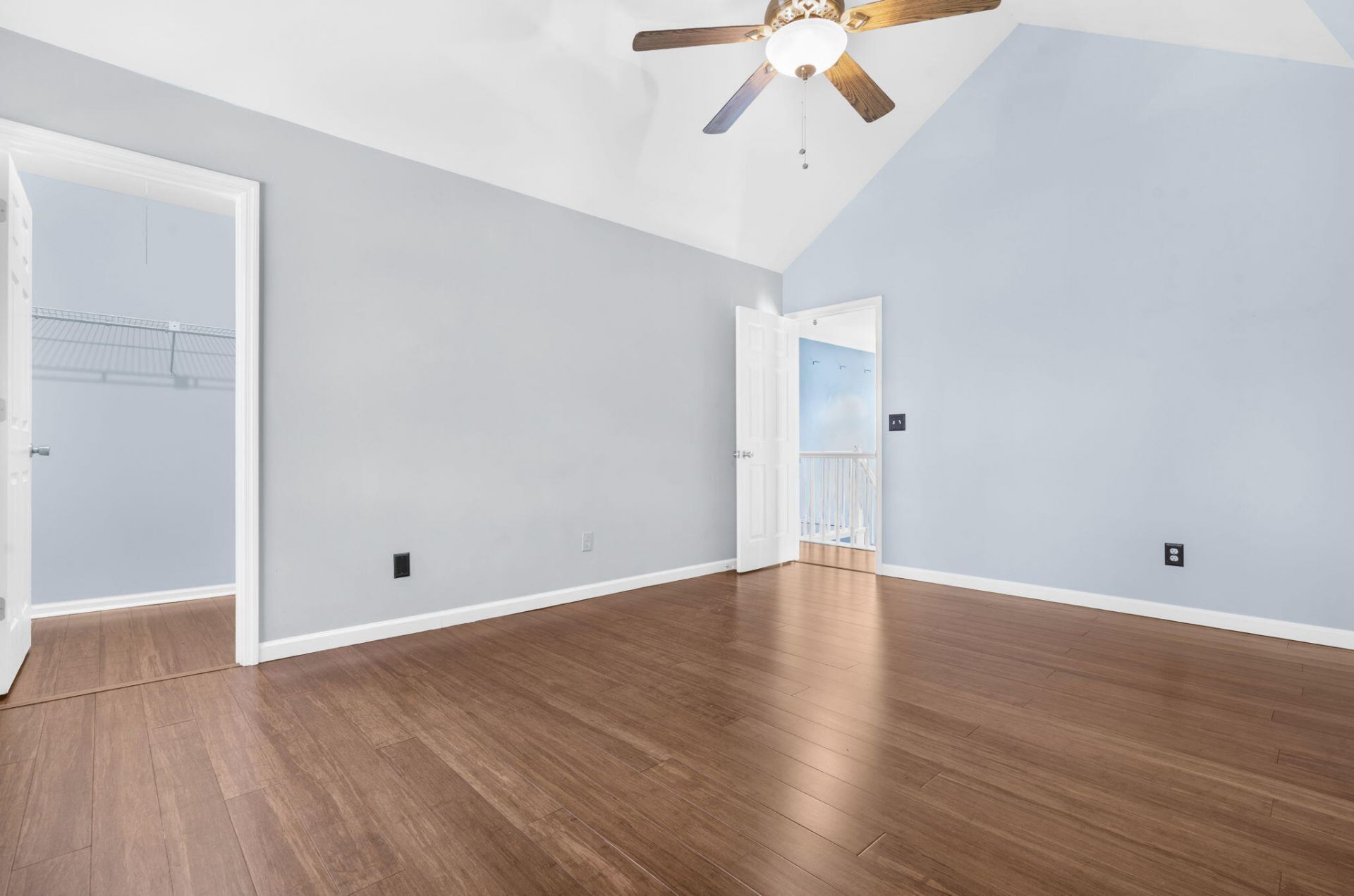 132 Knightsbridge Drive Photo 22