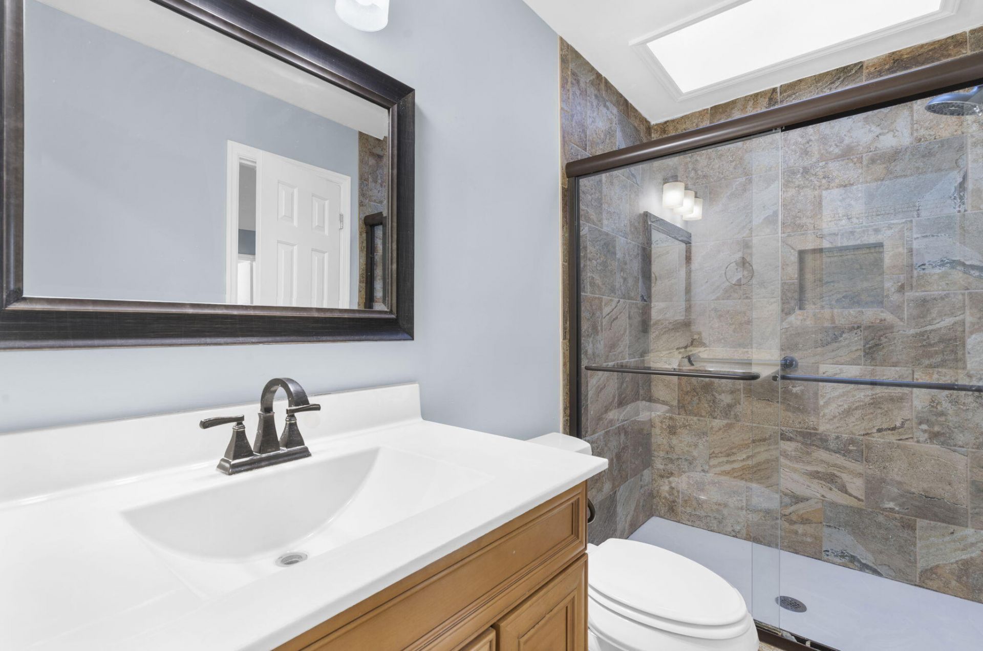 132 Knightsbridge Drive Photo 23