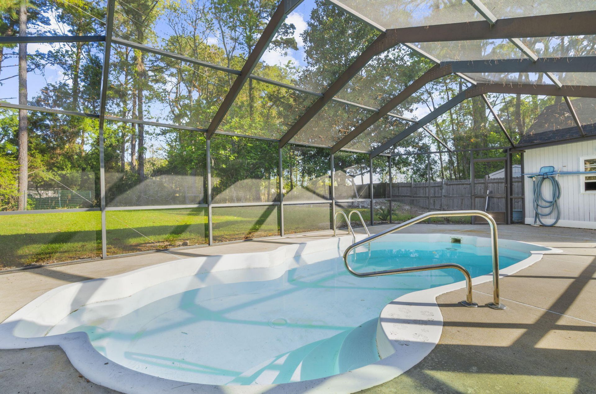 132 Knightsbridge Drive Photo 32