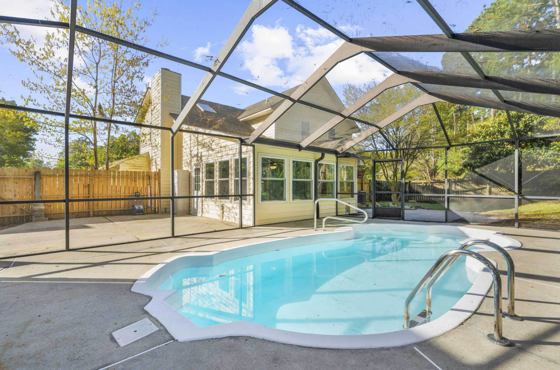 132 Knightsbridge Drive Photo 35