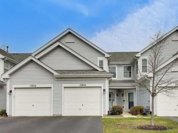 17804 W Braewick Road , Gurnee, IL 60031