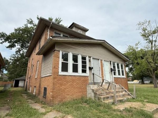 2345 State Street , Granite City, IL 62040