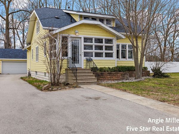 211 Williams Street, Spring Lake, MI 49456