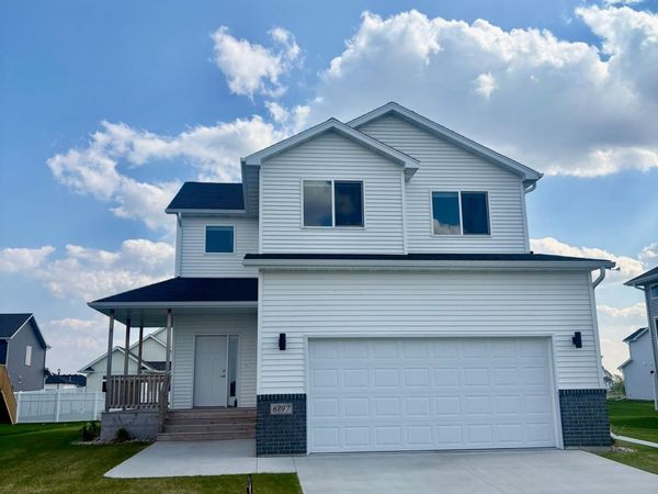 6797 28th Street S, Fargo, ND 58104