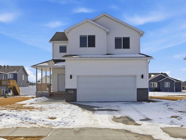 6797 28th Street S, Fargo, ND 58104