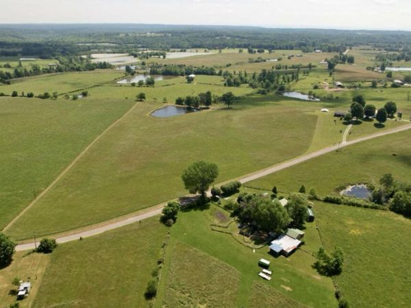 4431 Riggs Road, Pikeville, TN 37367