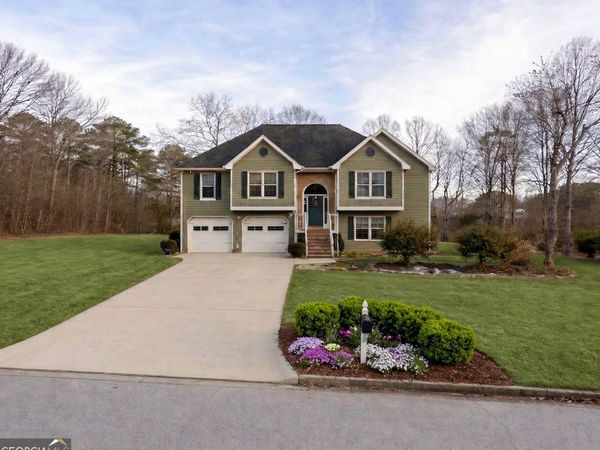 3805 Byrnwycke Drive NE, Buford, GA 30519