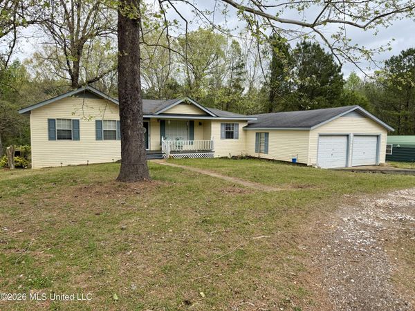 1861 Highway 25 , Carthage, MS 39051