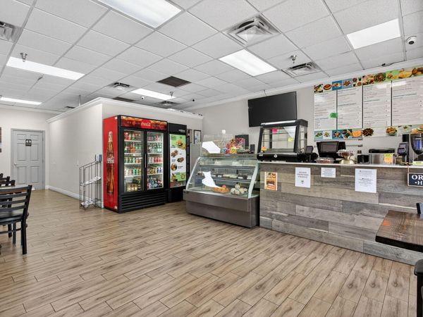 Null W Null, Coconut Creek, FL 33073