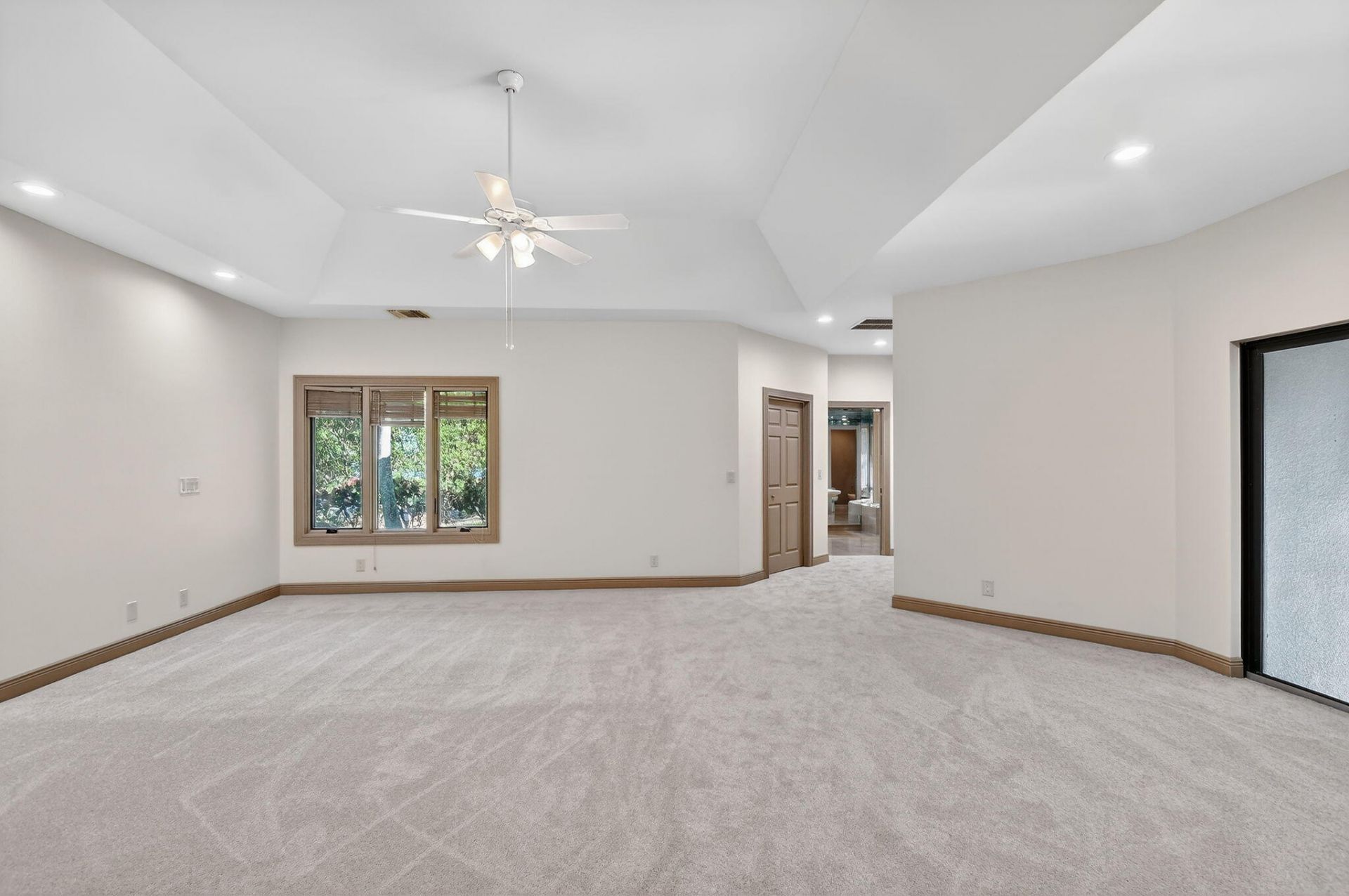 2410 Embassy Drive, West Palm Beach, FL 33401 Photo